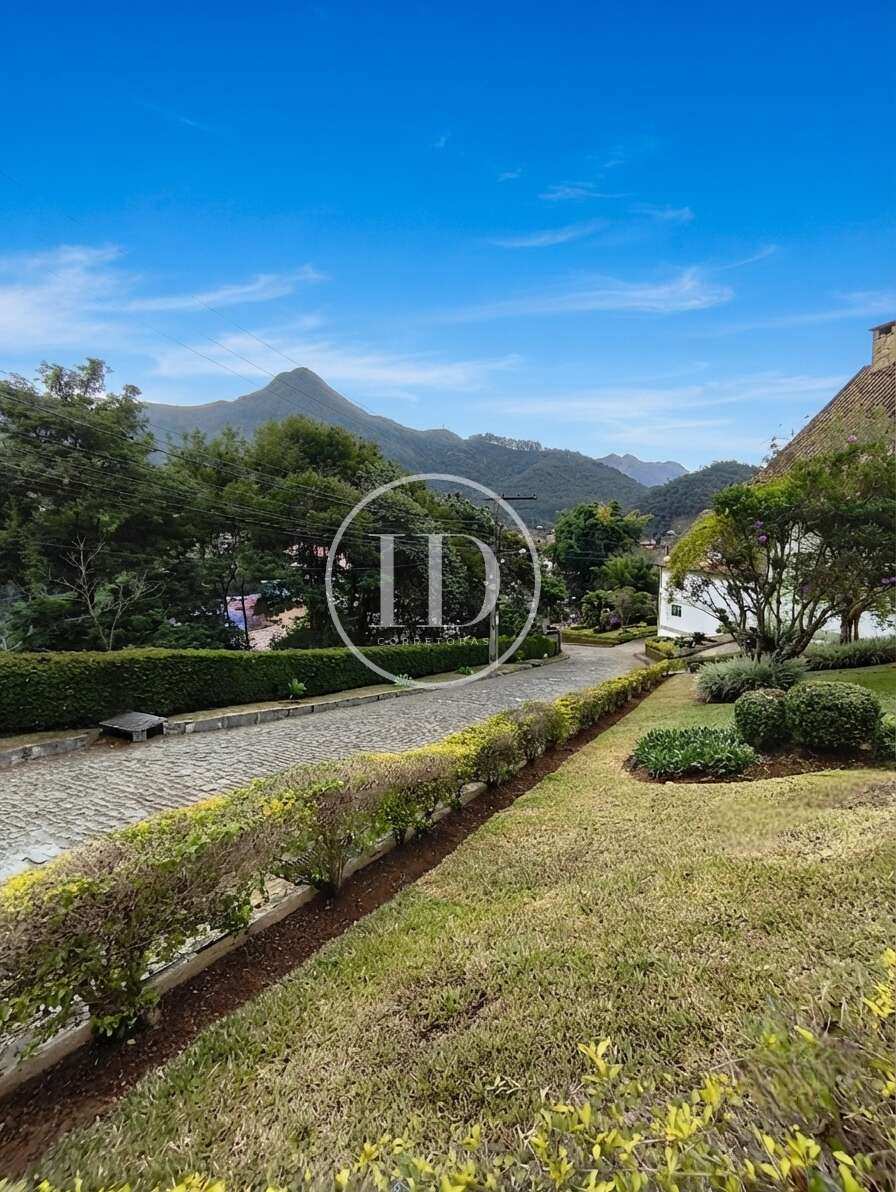 Apartamento à venda com 3 quartos - Cônego,