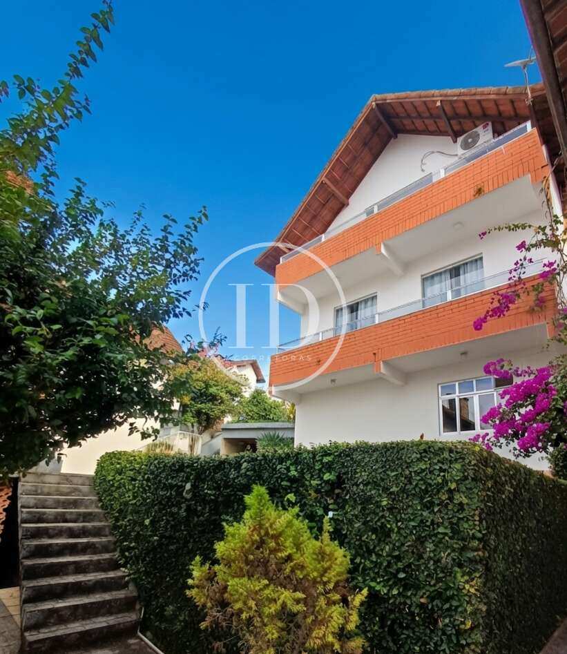 Apartamento à venda com 2 quartos - Braunes,Nova Friburgo