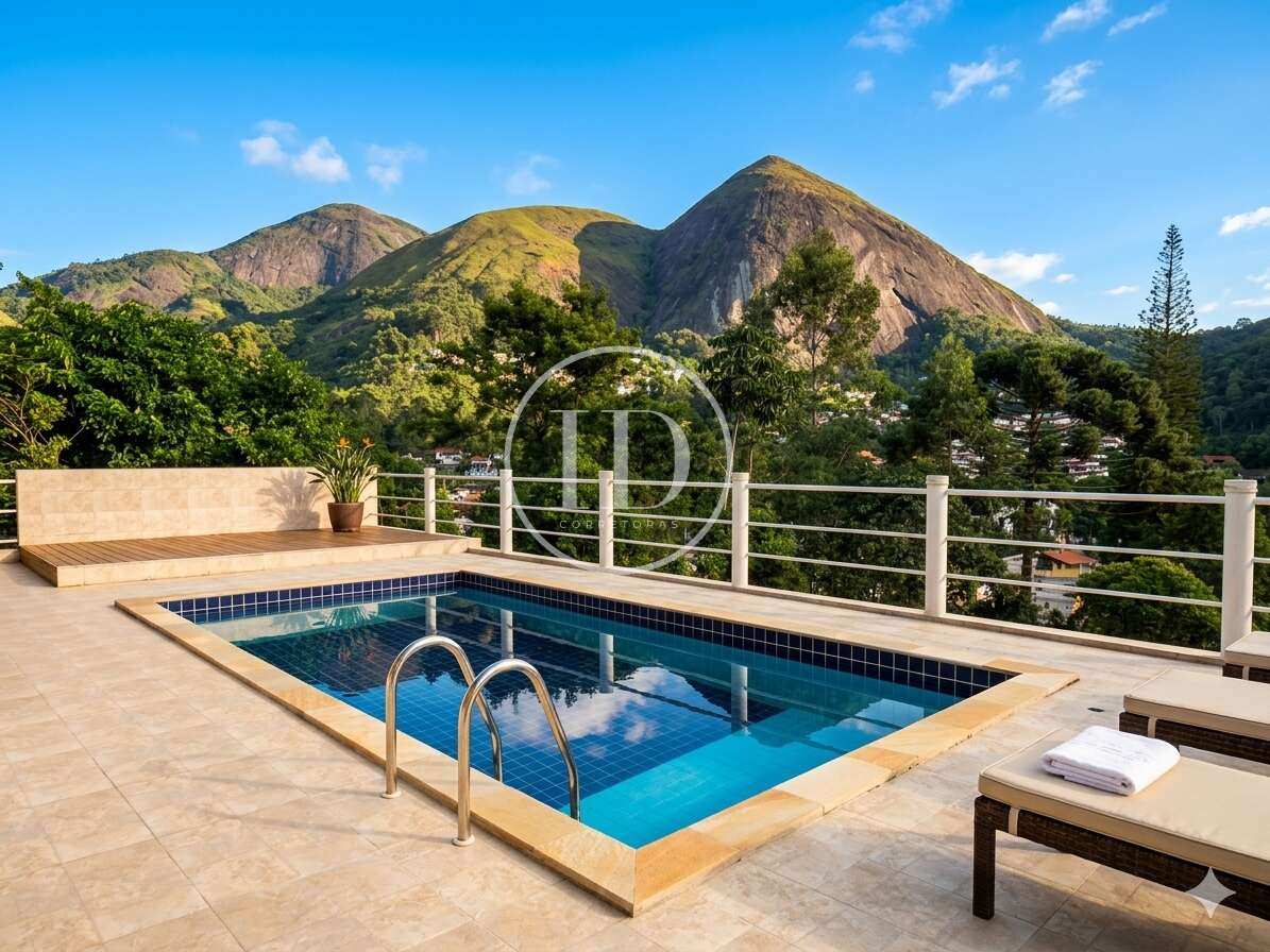Casa à venda com 5 quartos - Vale dos Pinheiros,Nova Friburgo